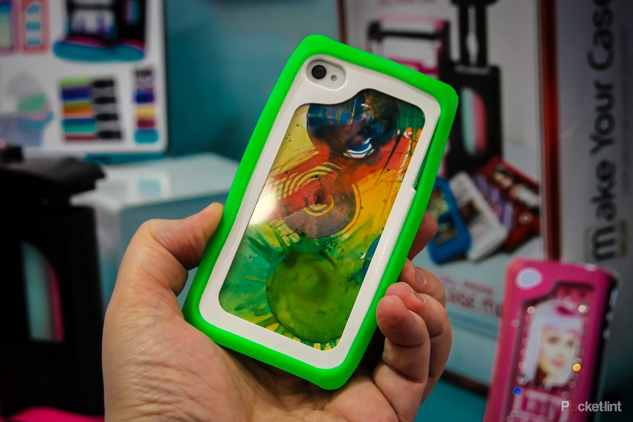 make your case pictures and hands on the 25 toy that creates custom iphone cases image 8