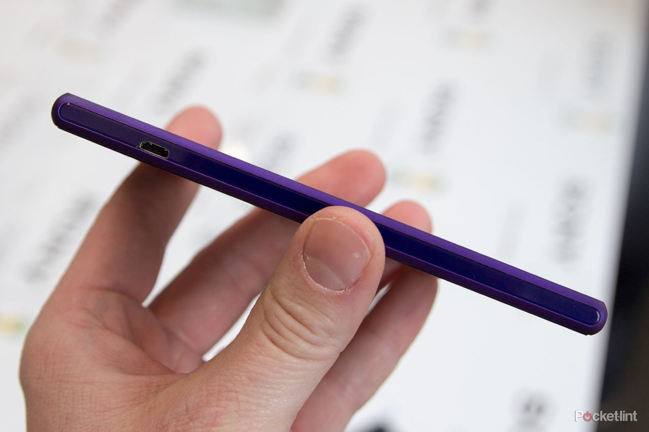 hands on sony xperia m2 review image 16