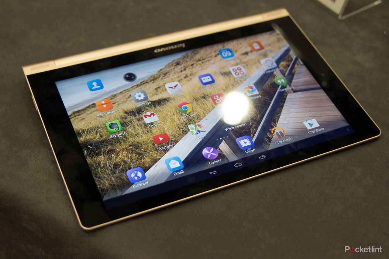 Yoga Tablet 10 HD+ tablet pictures and hands-on
