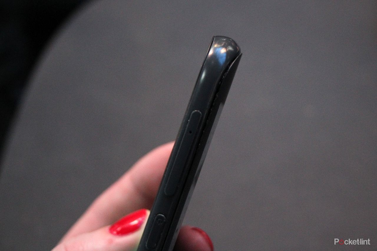 yotaphone 2 pictures and hands on image 12