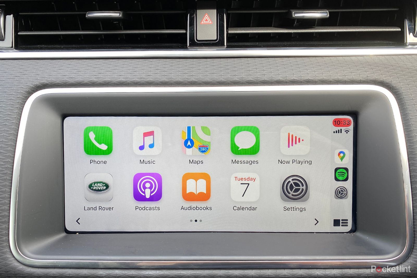 La pantalla táctil que permite tener Apple CarPlay en cualquier