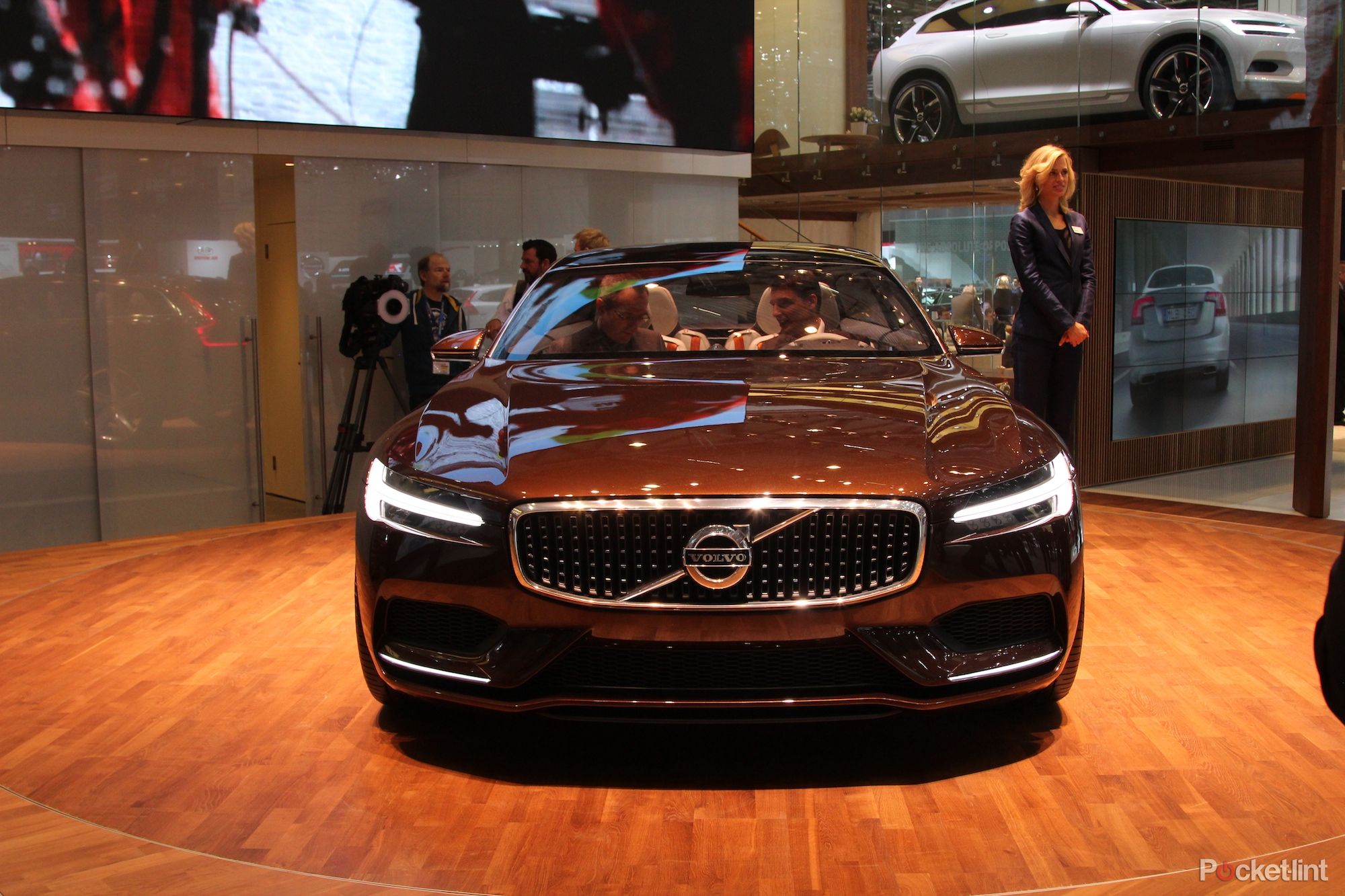volvo concept estate pictures and hands on image 2