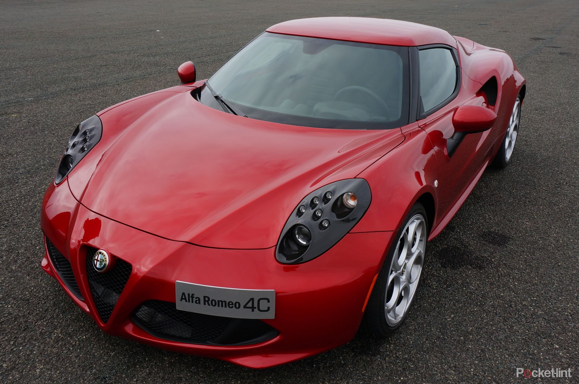 hands on alfa romeo 4c review image 3