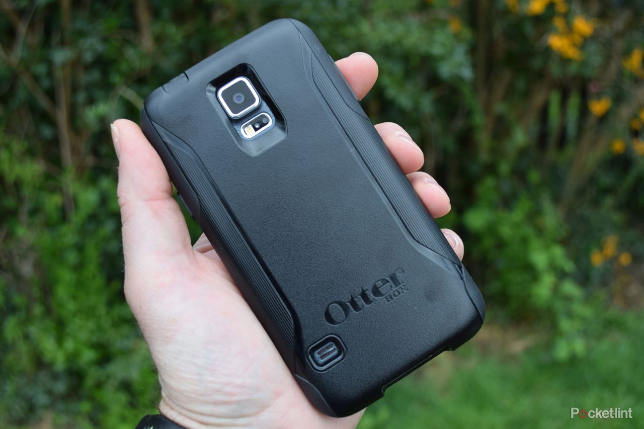 hands on otterbox commuter case for samsung galaxy s5 review image 1