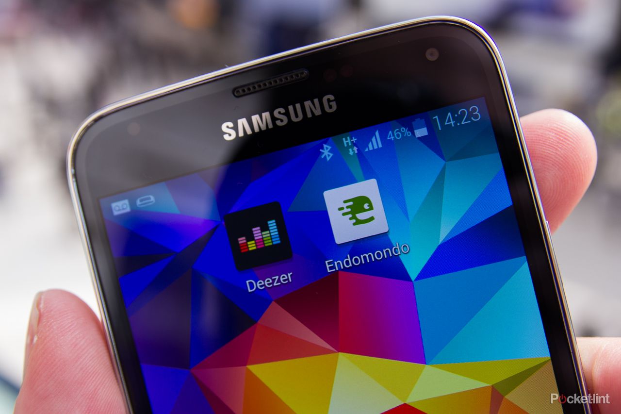 samsung galaxy s5 to launch with free deezer and endomondo subscriptions in uk image 1