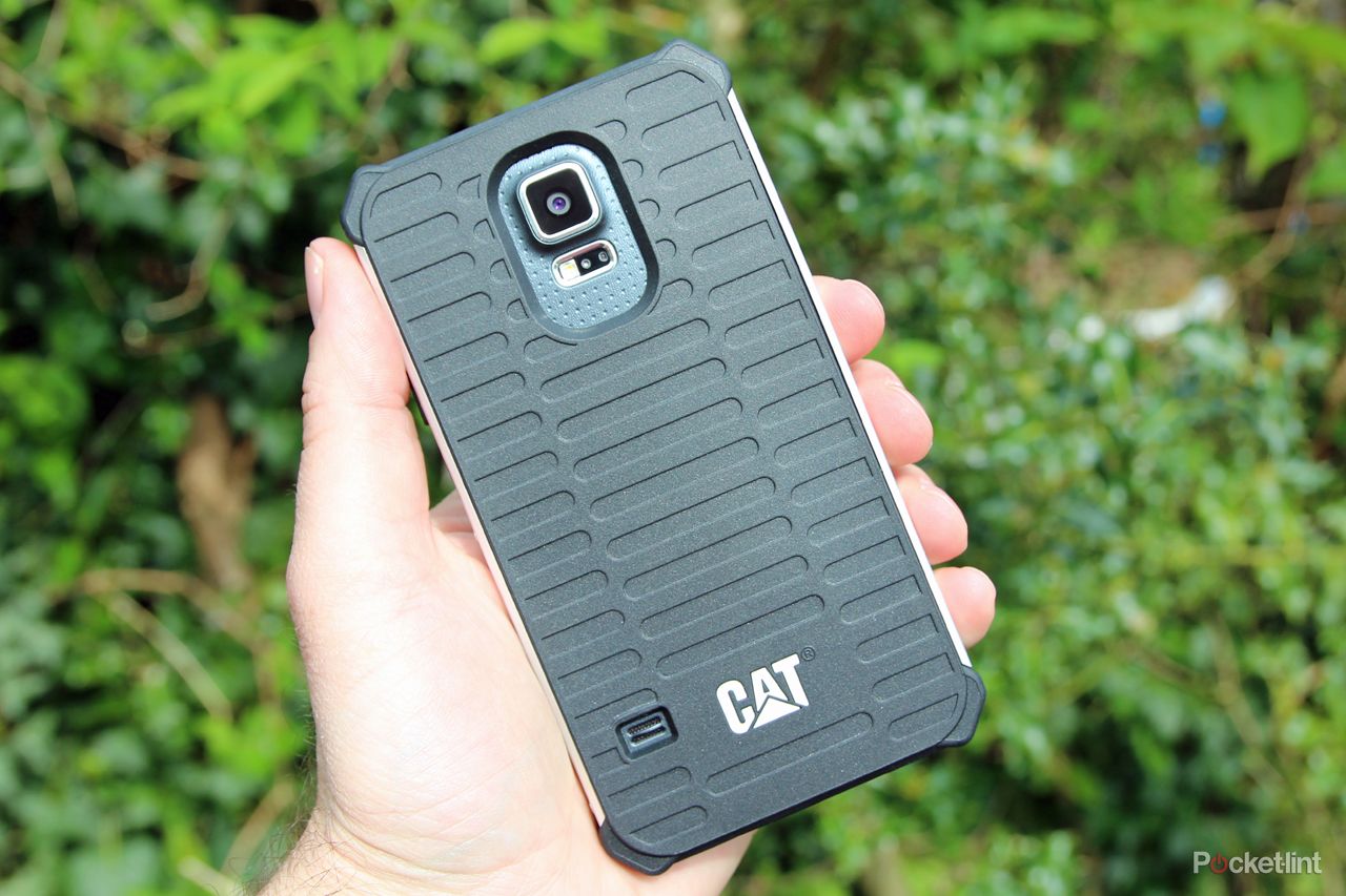 hands on cat active urban cover for iphone and samsung galaxy s5 review image 12