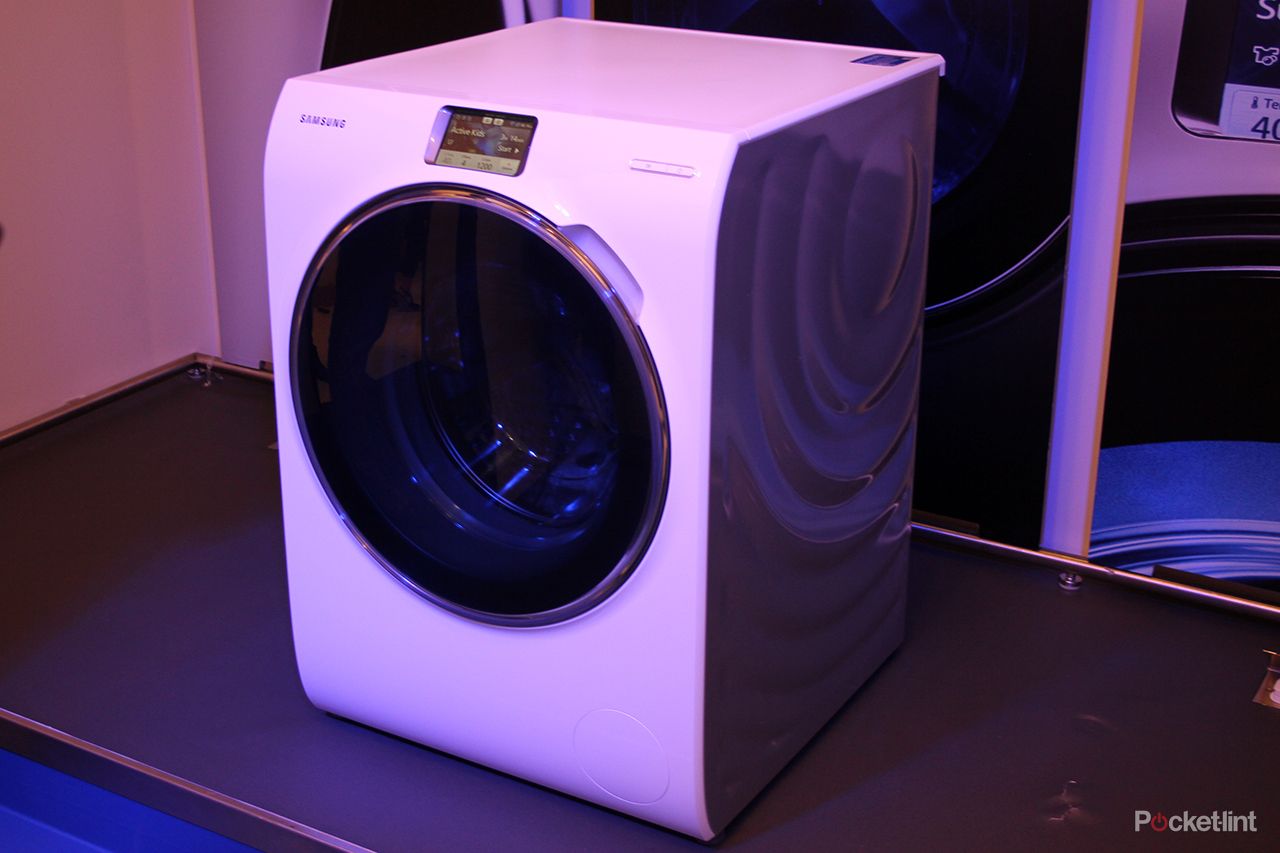 samsung ww9000 smart washing machine offers full lcd touchscreen smartphone like controls image 1