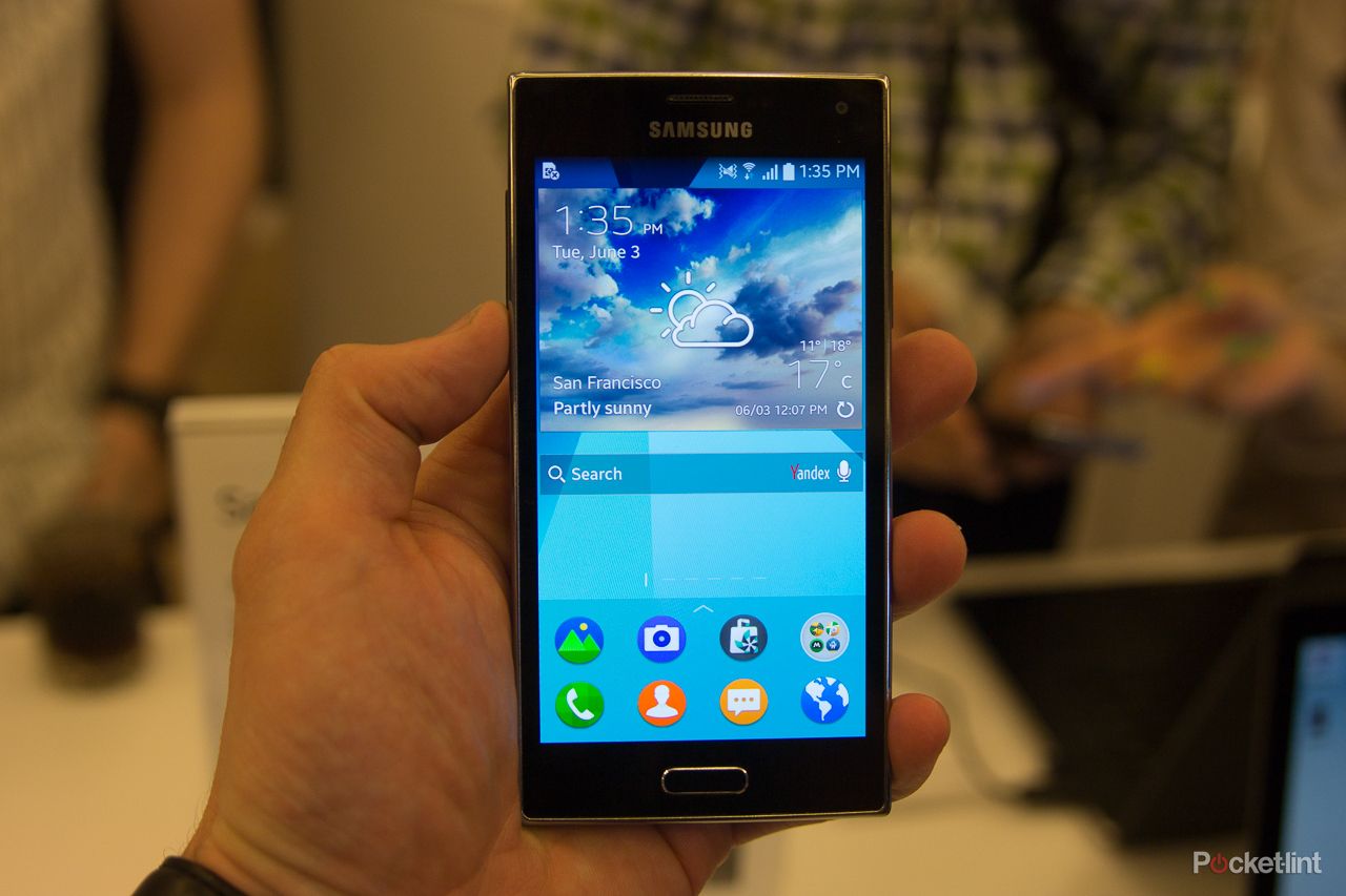 hands on samsung z review image 1