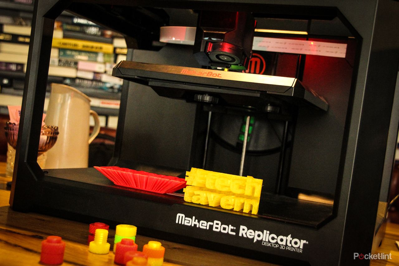 3d printing takes over the tech tavern having fun with makerbot replicator and replicator mini image 4