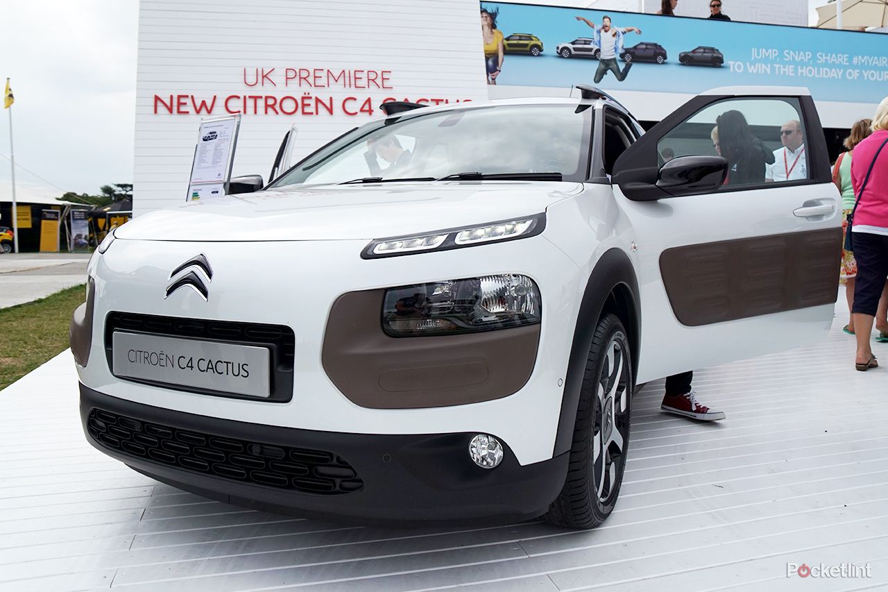 citroen c4 cactus in pictures the car with air cushions for bumpers image 1