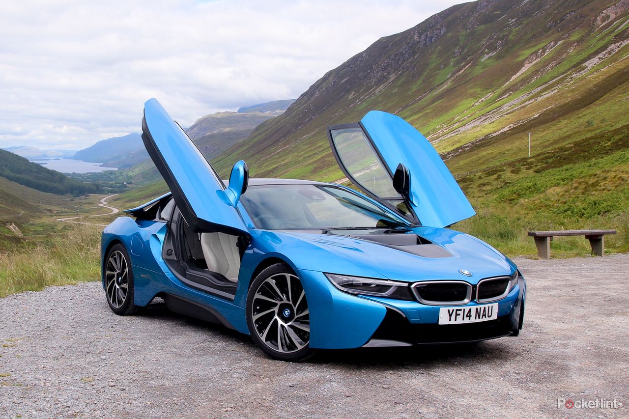 bmw i8 driving the supercar of the future image 2