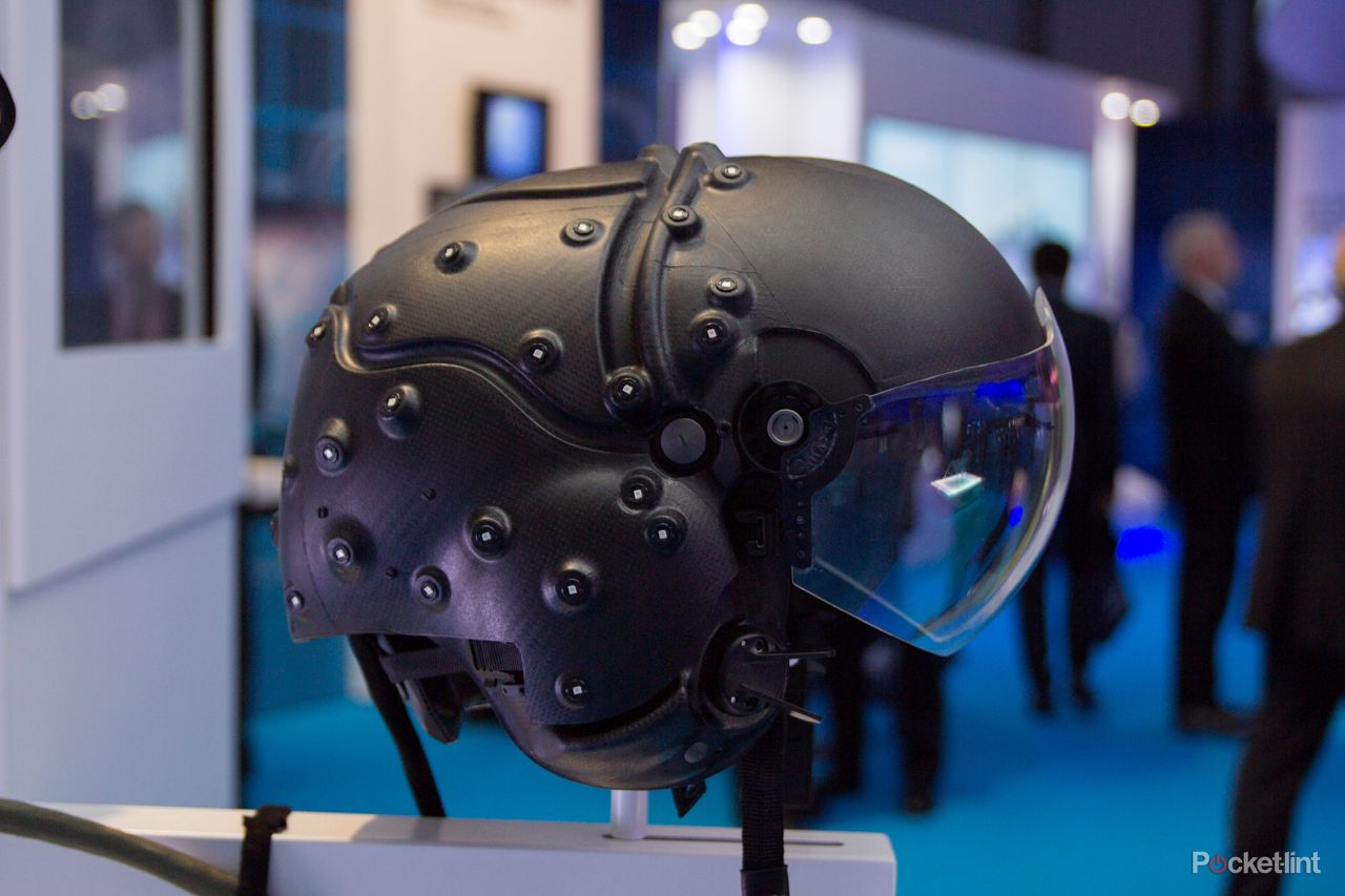striker ii the helmet mounted display system coming to a warplane near you image 3