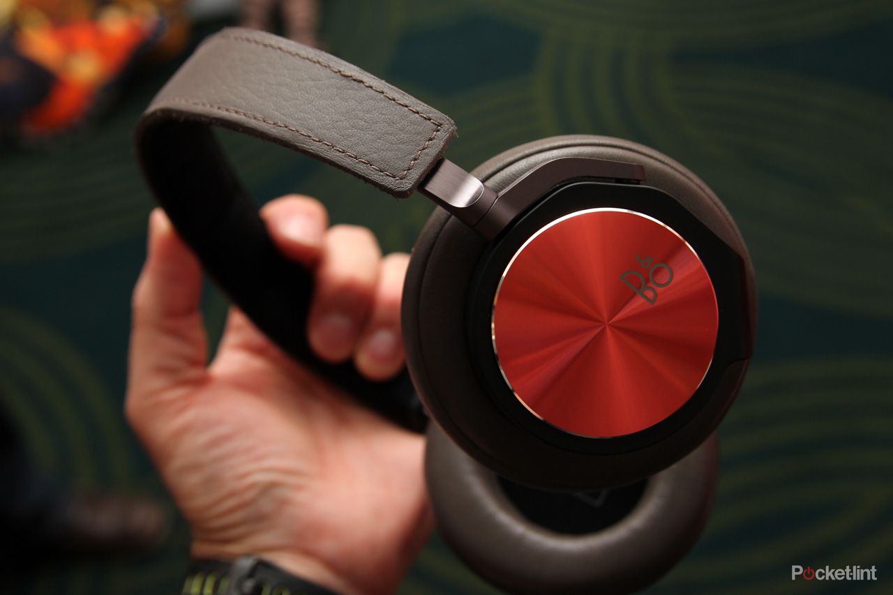 bang olufsen limited edition graphite blush beoplay h6 headphones look fantastic we have a listen image 1