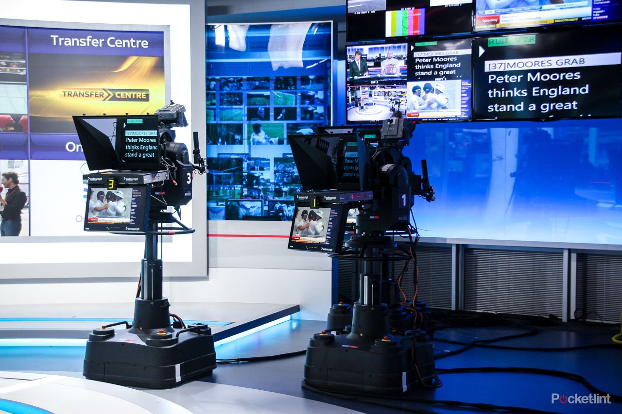 behind the scenes at sky sports news hq bringing social digital and broadcast closer together image 5