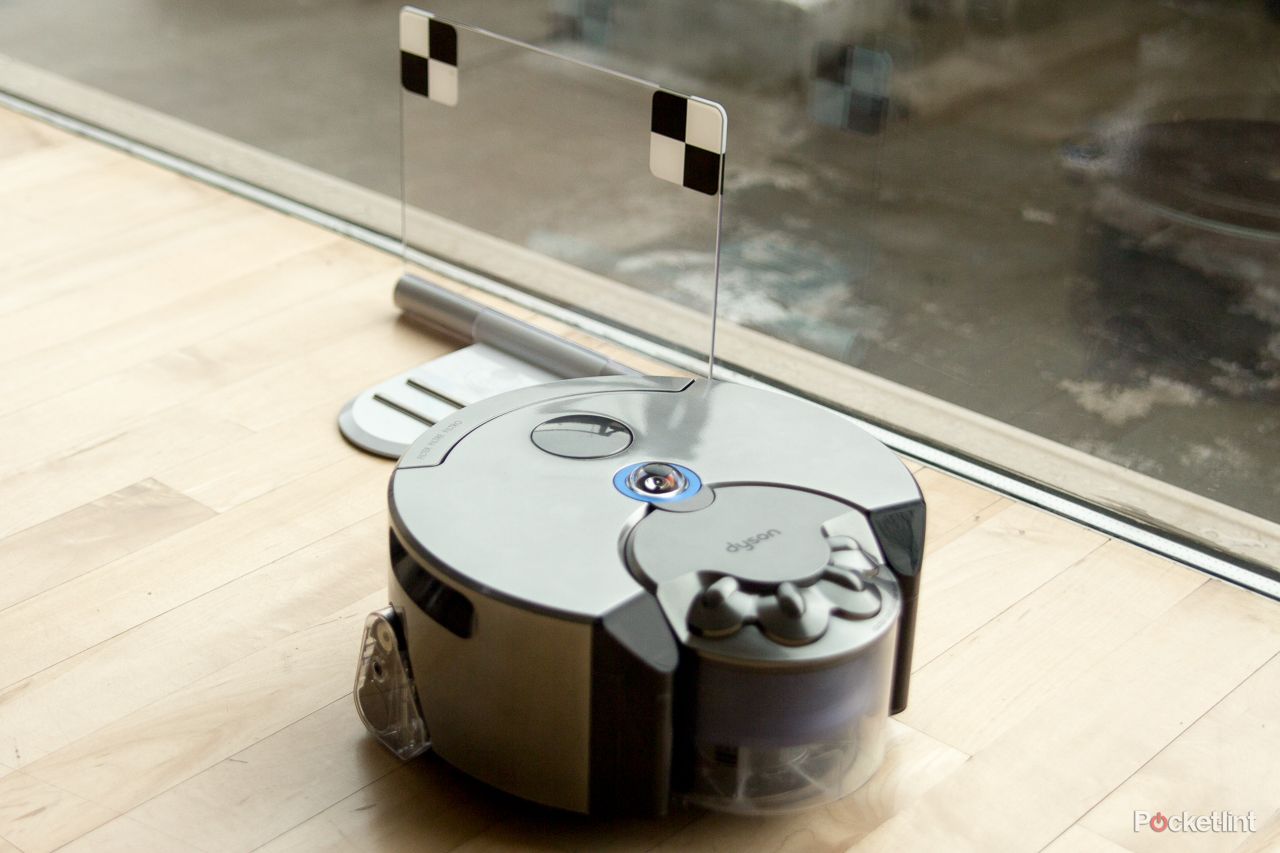 dyson 360 eye robotic vacuum cleaner coming to the uk 2015 image 6