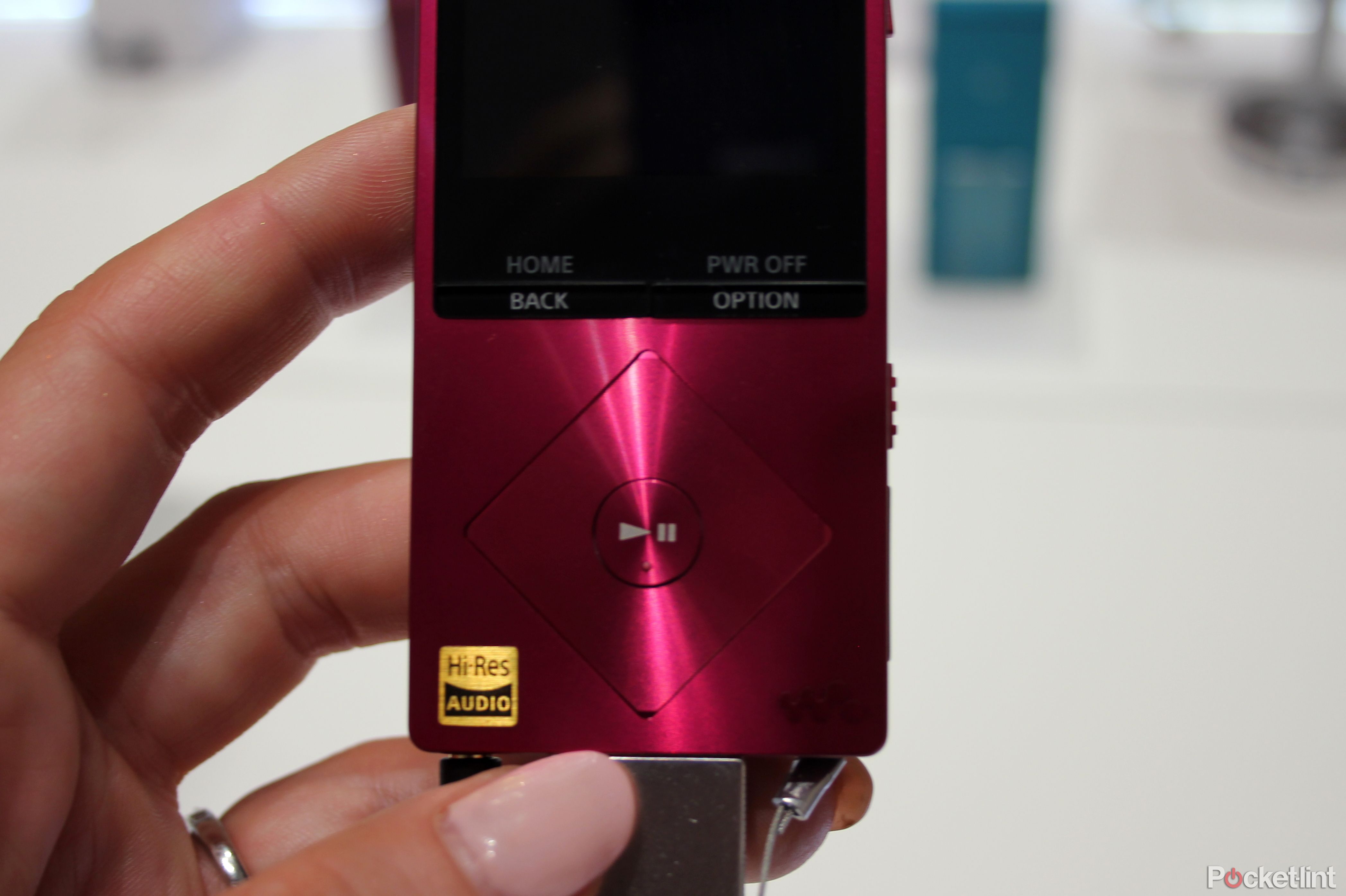 sony nwz a15 walkman is a super cute portable high res music player hands on image 10