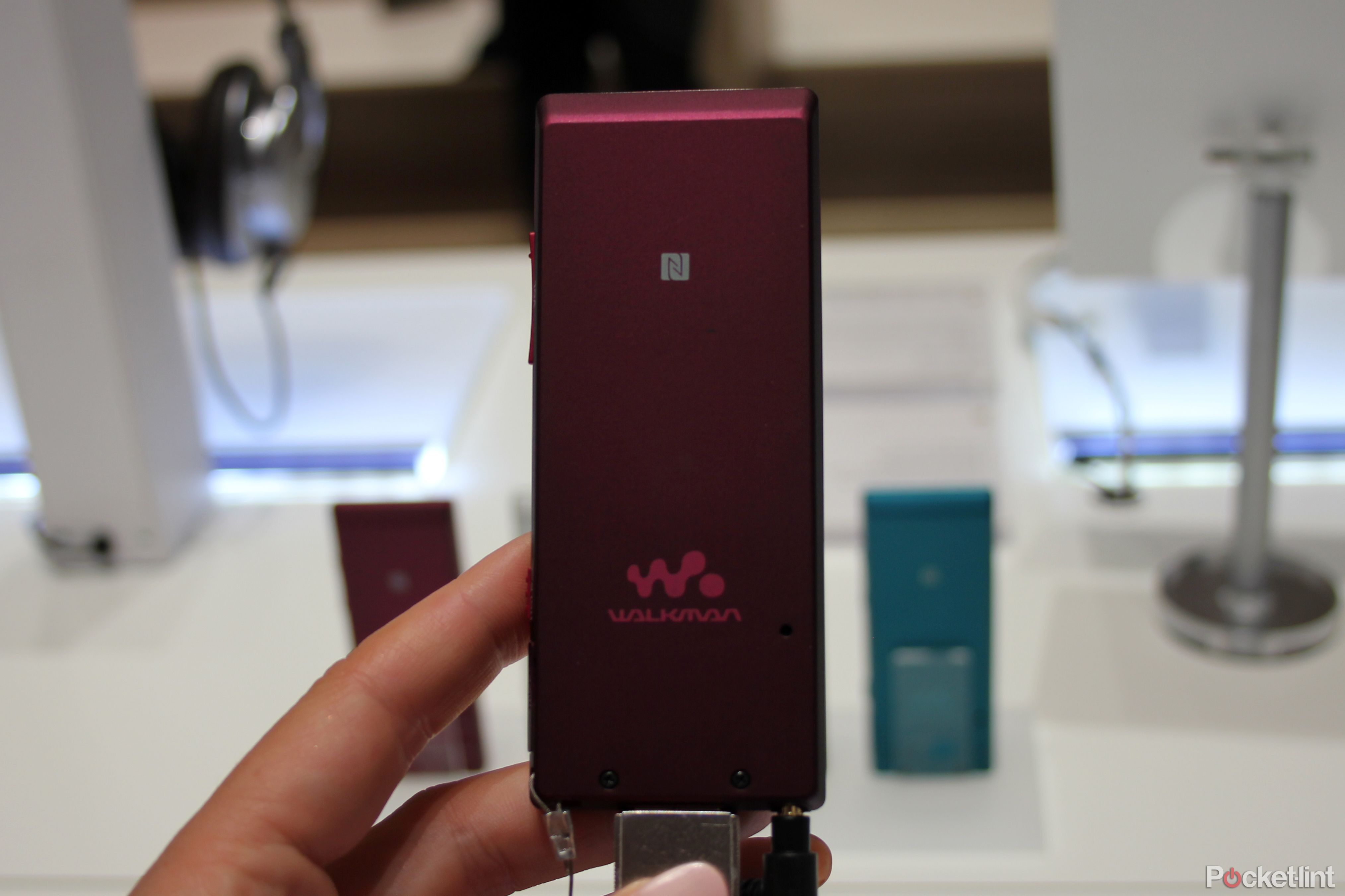 sony nwz a15 walkman is a super cute portable high res music player hands on image 4