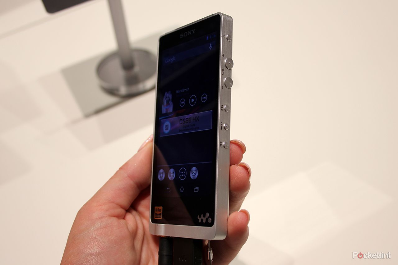 sony nwz zx1 walkman loves high res music is a bit of a handful hands on image 10