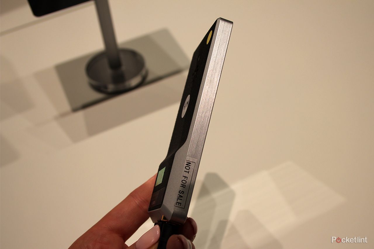 sony nwz zx1 walkman loves high res music is a bit of a handful hands on image 5