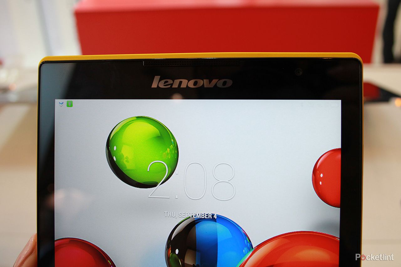 lenovo tab s8 hands on intel inside colourful shell image 7