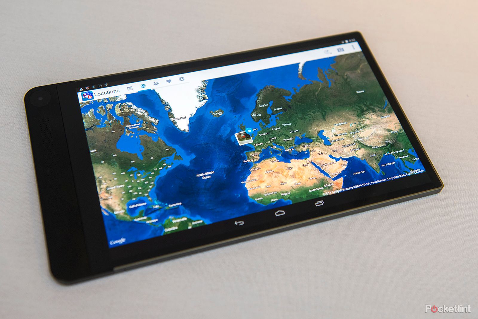 hands on dell venue 8 7000 review world s thinnest tablet shows off 6mm chassis 2k screen and camera smarts image 15