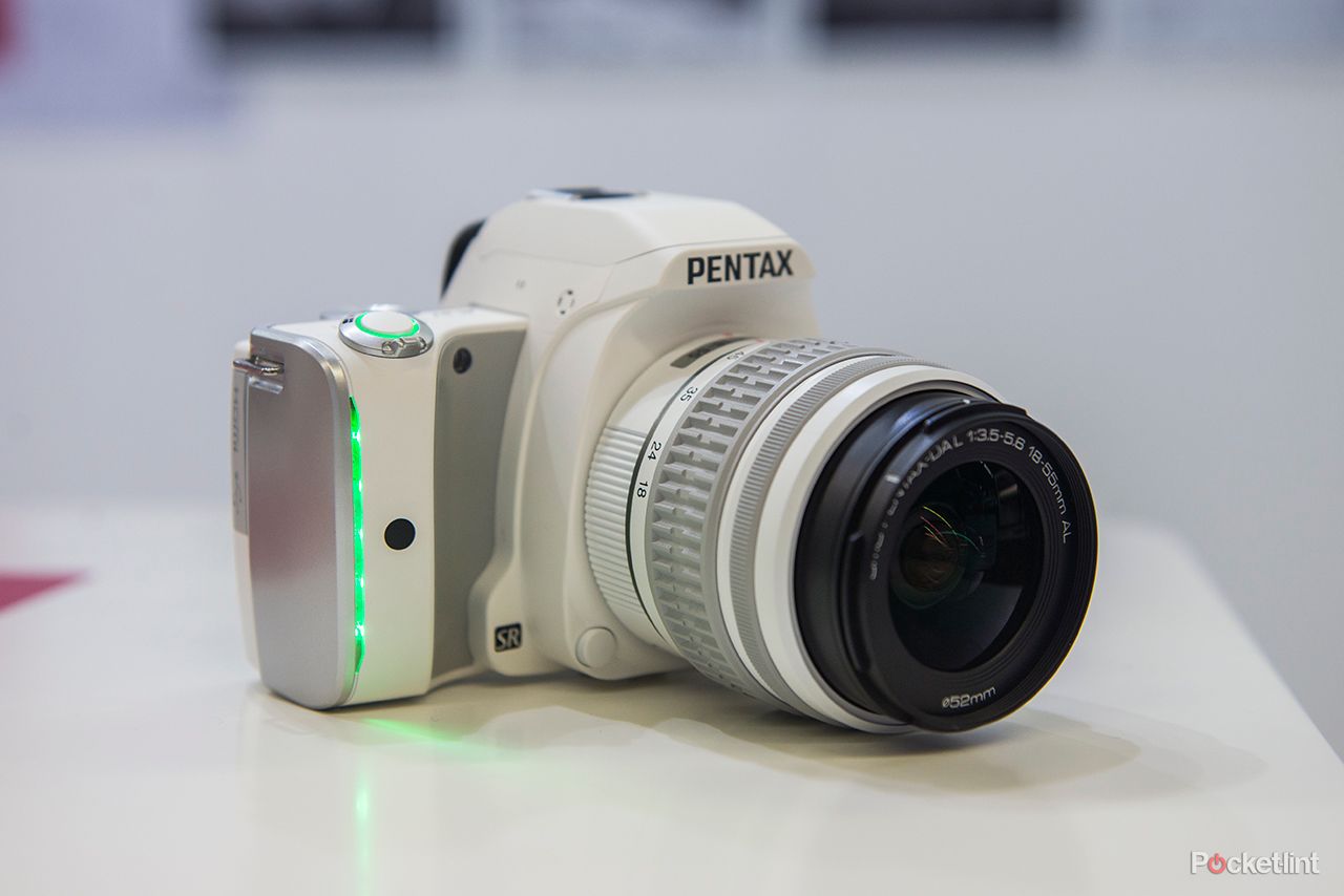 pentax k s1 built in led light displays distract from some interesting tech hands on  image 1