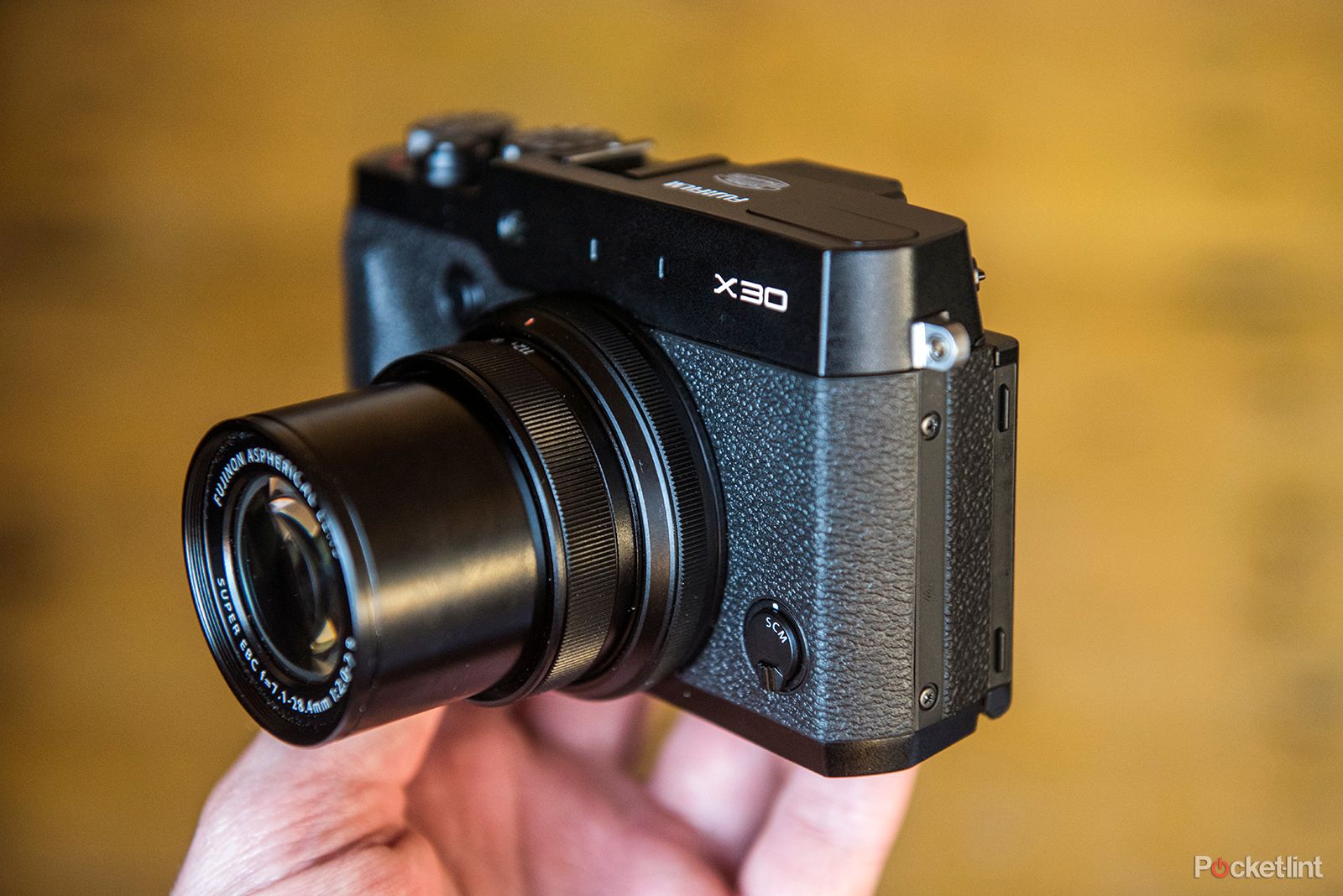 Fujifilm X30 review: Bigger and better, but beleaguered