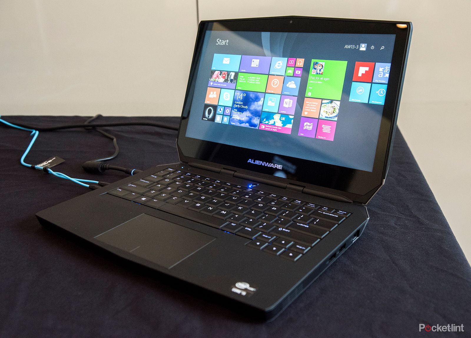 alienware 13 gaming laptop meets desktop when paired with graphics amplifier hands on  image 1