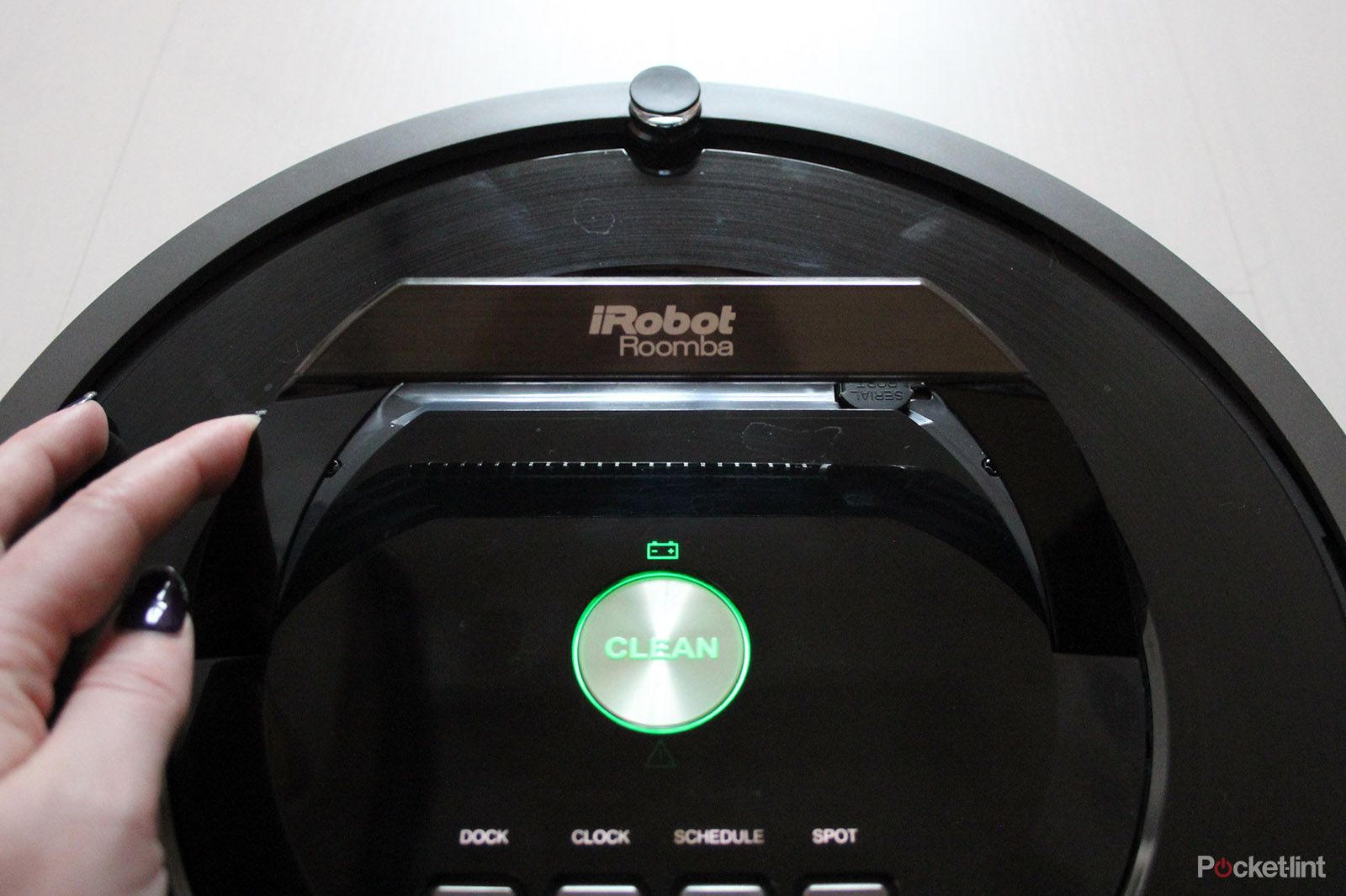 iRobot Roomba 880 review: Cleans, so you don't have to