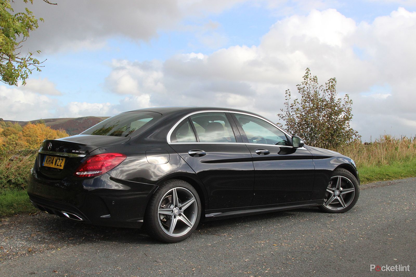 mercedes benz c class first drive striking a balance between sporty and refined image 4