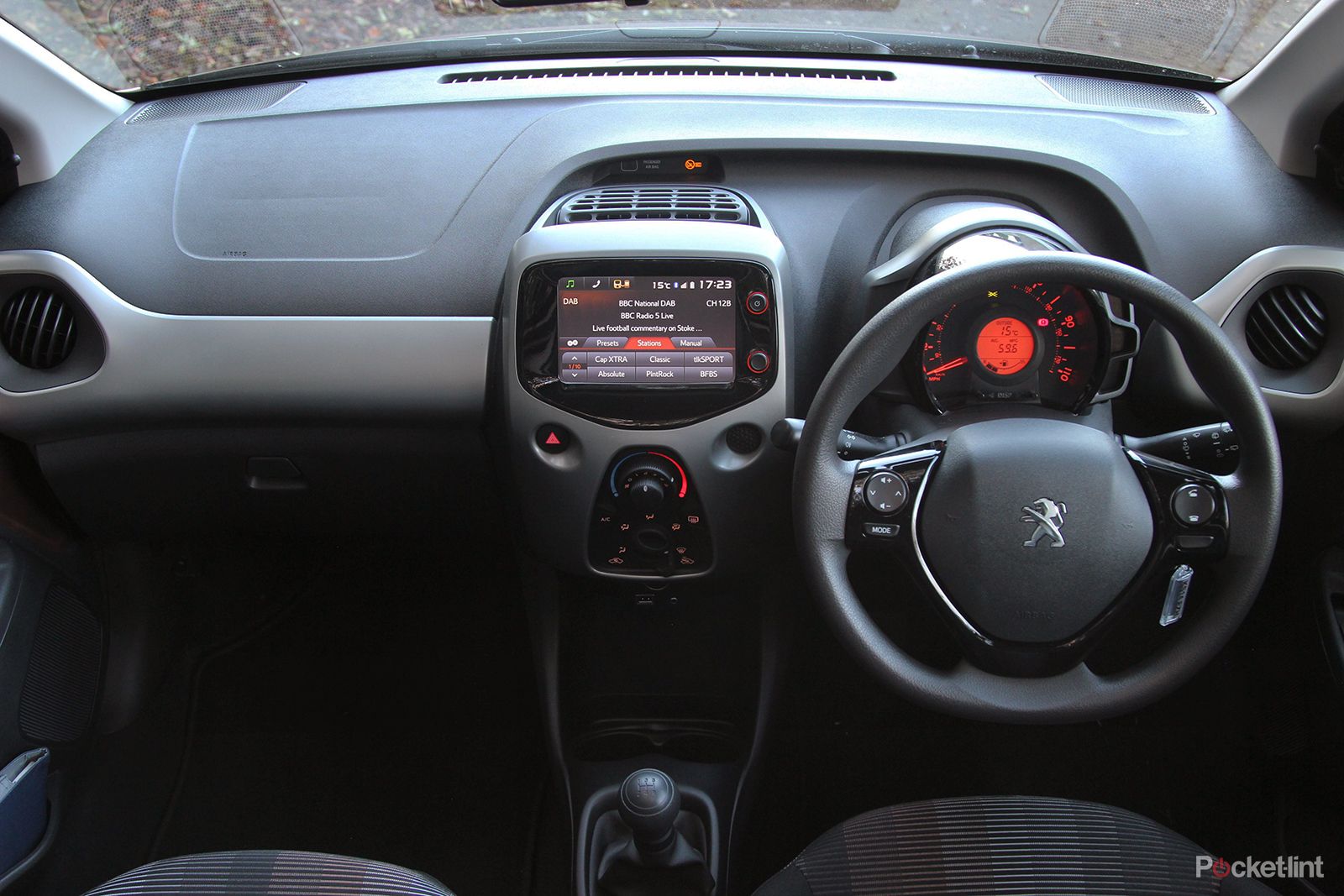 peugeot 108 review image 12