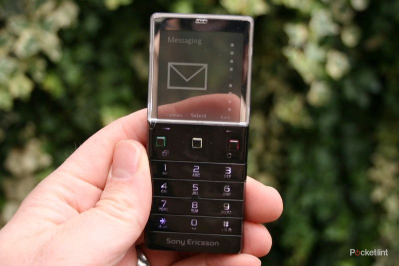 30 of the weirdest and wackiest mobile phones you won t admit you owned photo 35