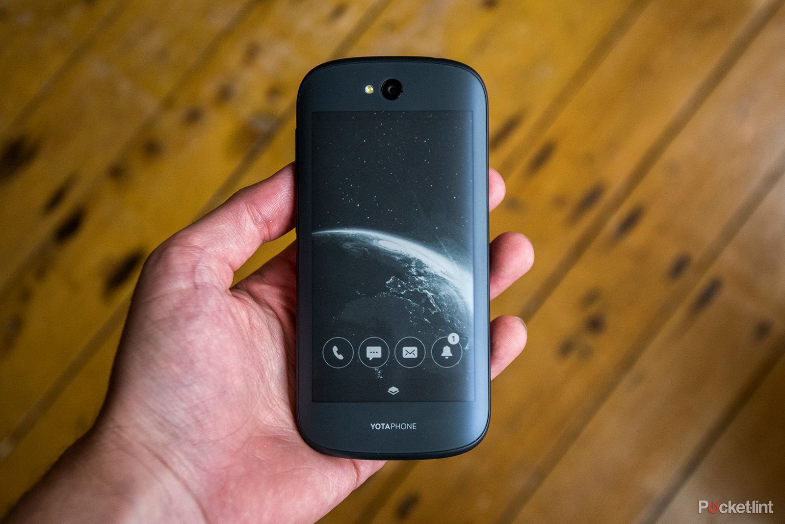 yotaphone 2 review image 2