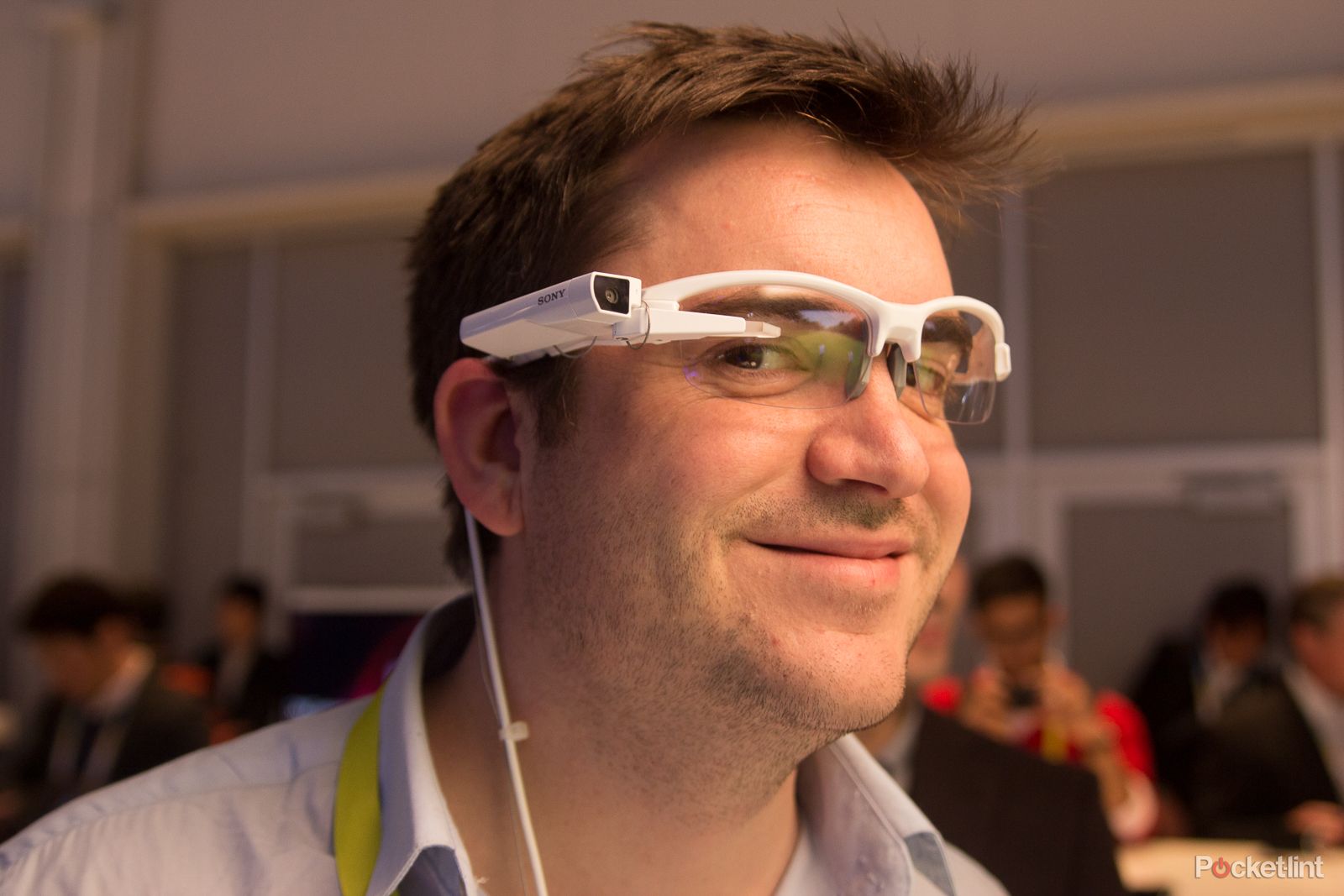 sony smarteyeglass attach takes on google glass image 1