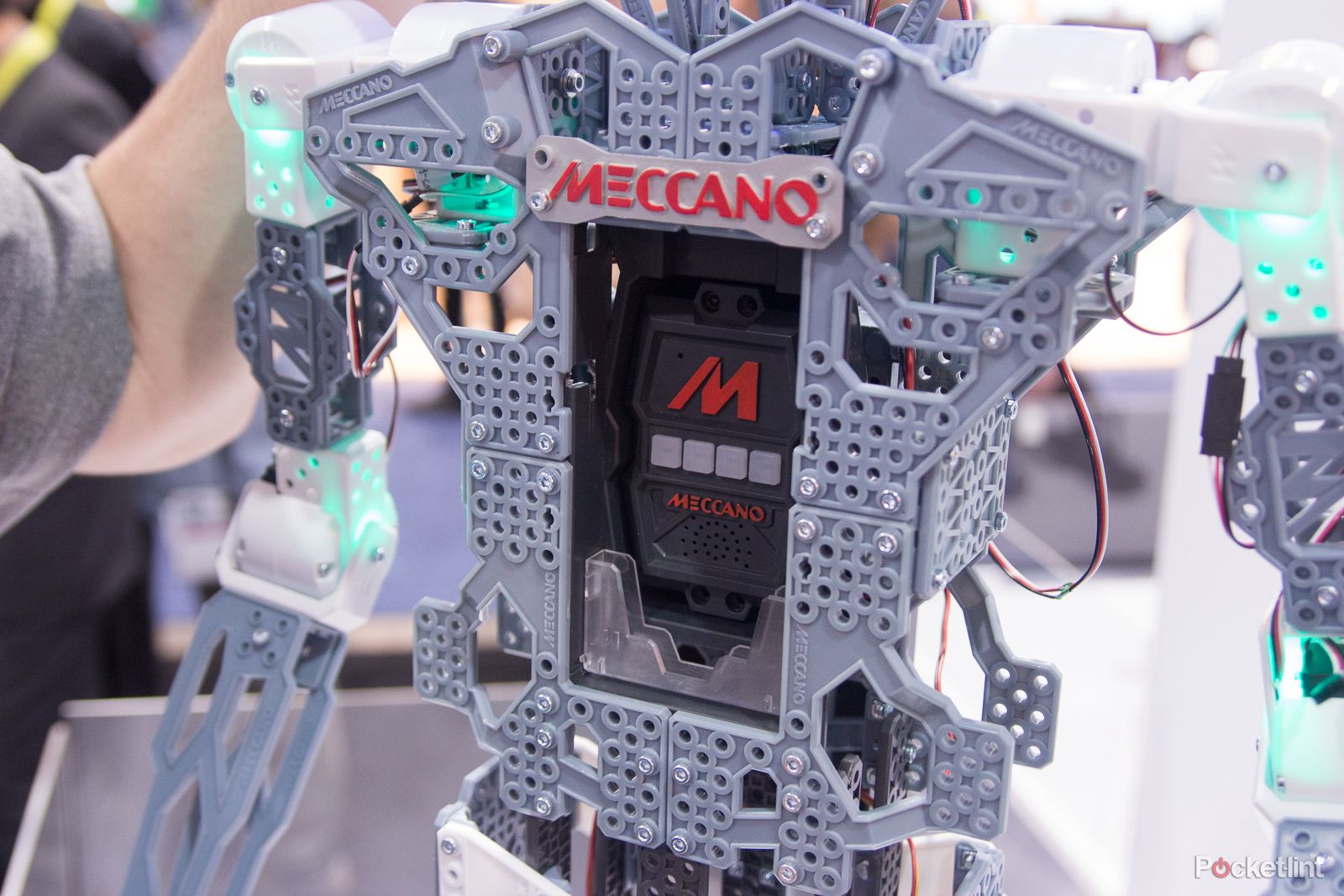number 5 is alive meccano meccanoid is a build your own robot image 5