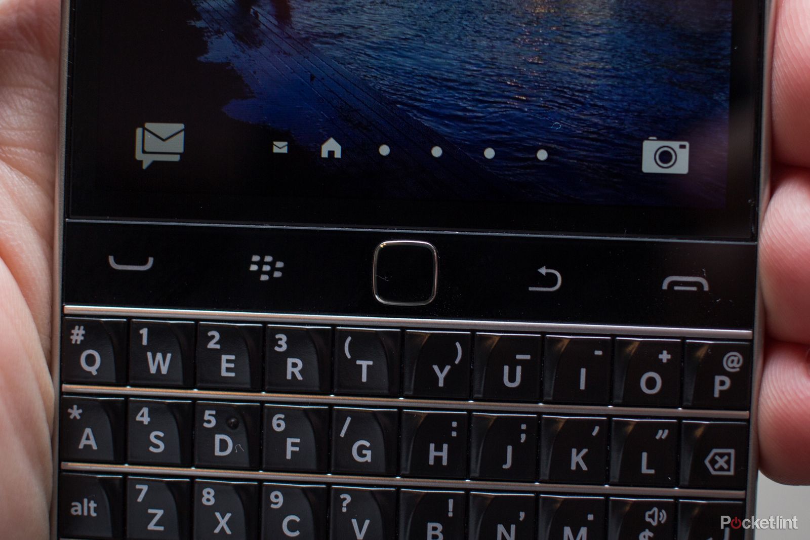 blackberry classic review image 10