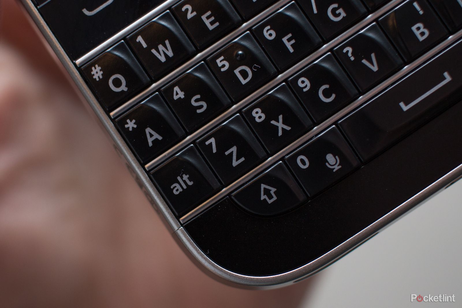 blackberry classic review image 6