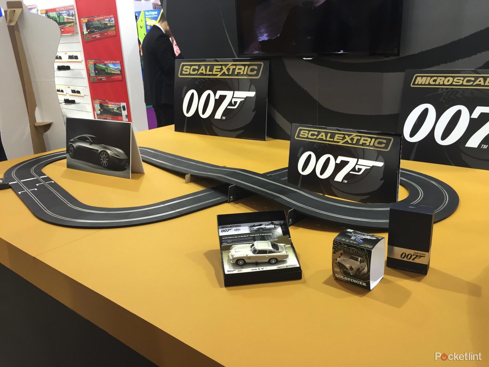 james bond spectre scalextric set confirmed aston martin db10 to be included image 1