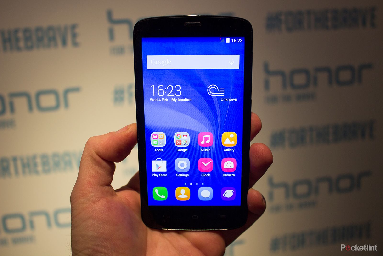 honor holly decent specs for under 100 hands on  image 1