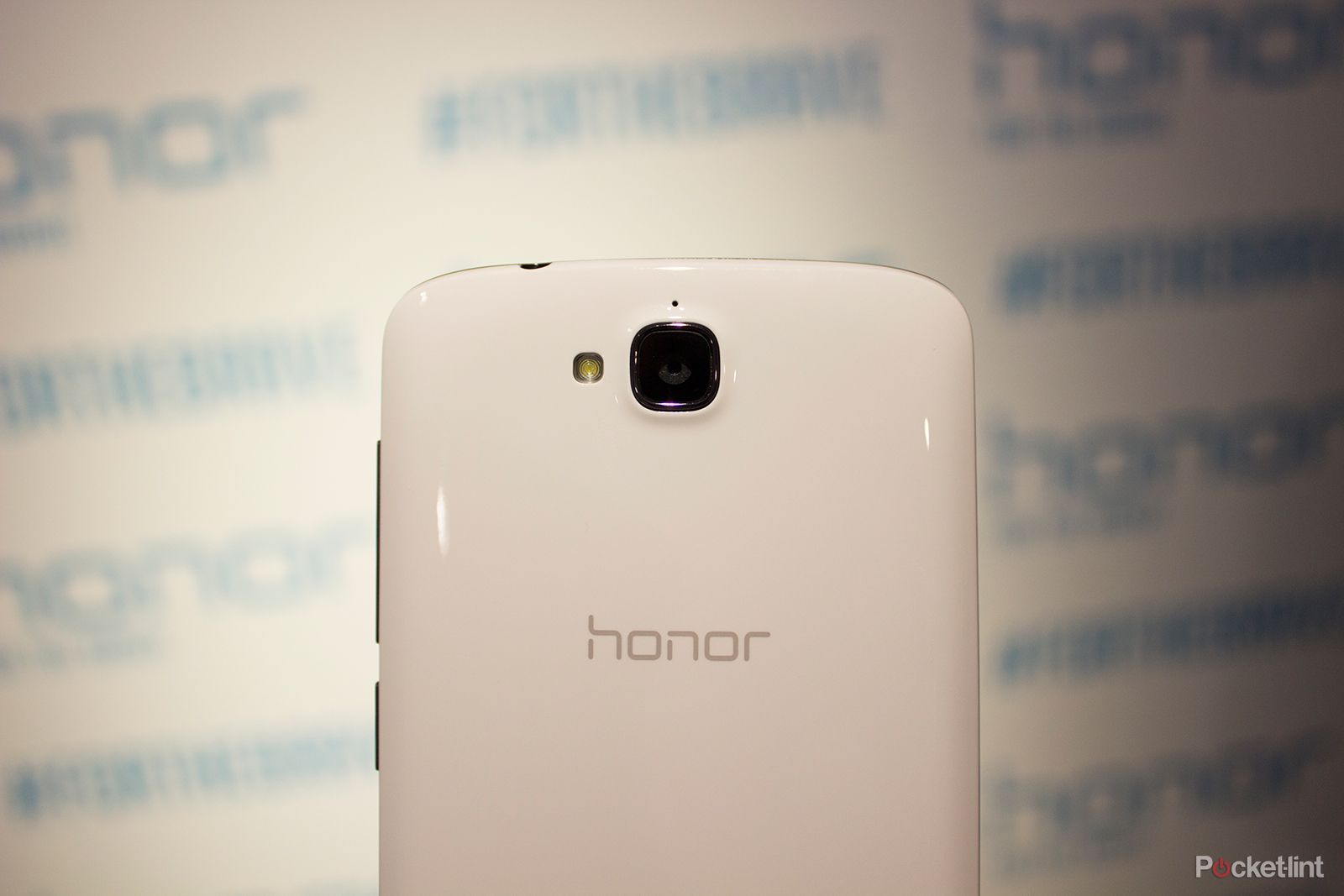 honor holly decent specs for under 100 hands on image 7