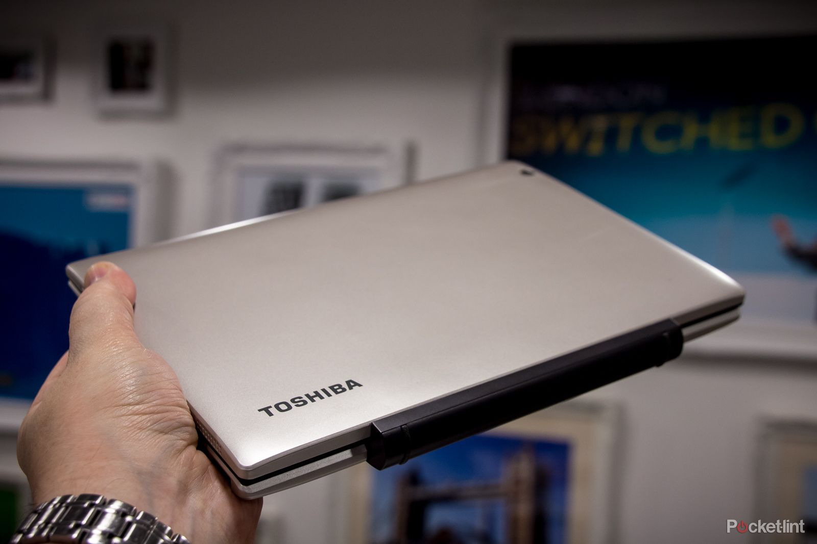 could the toshiba satellite click mini be the best budget 2 in 1 for travellers image 18