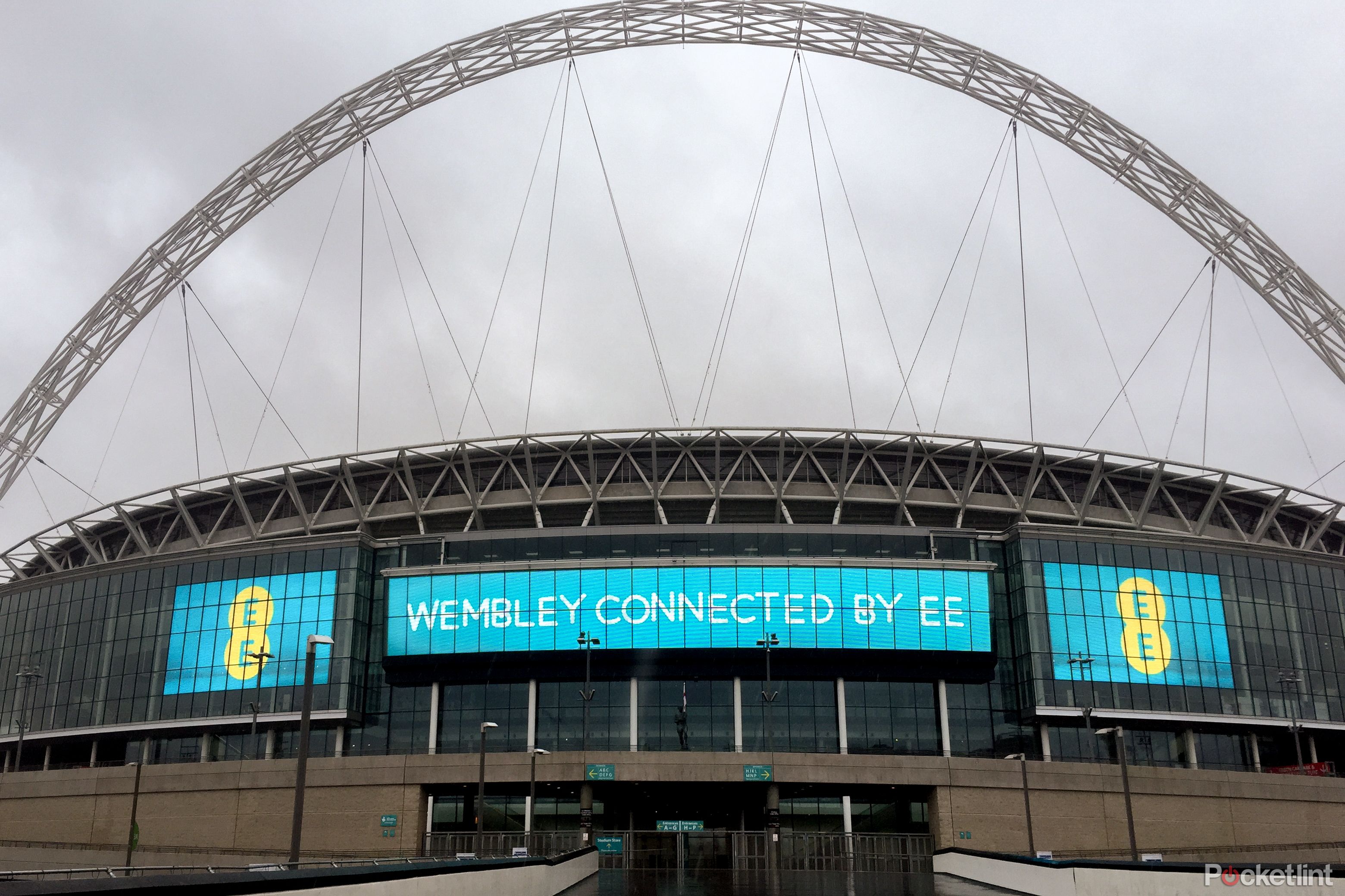 ee promises super fast 4g that will make your fibre broadband look like dial up image 1