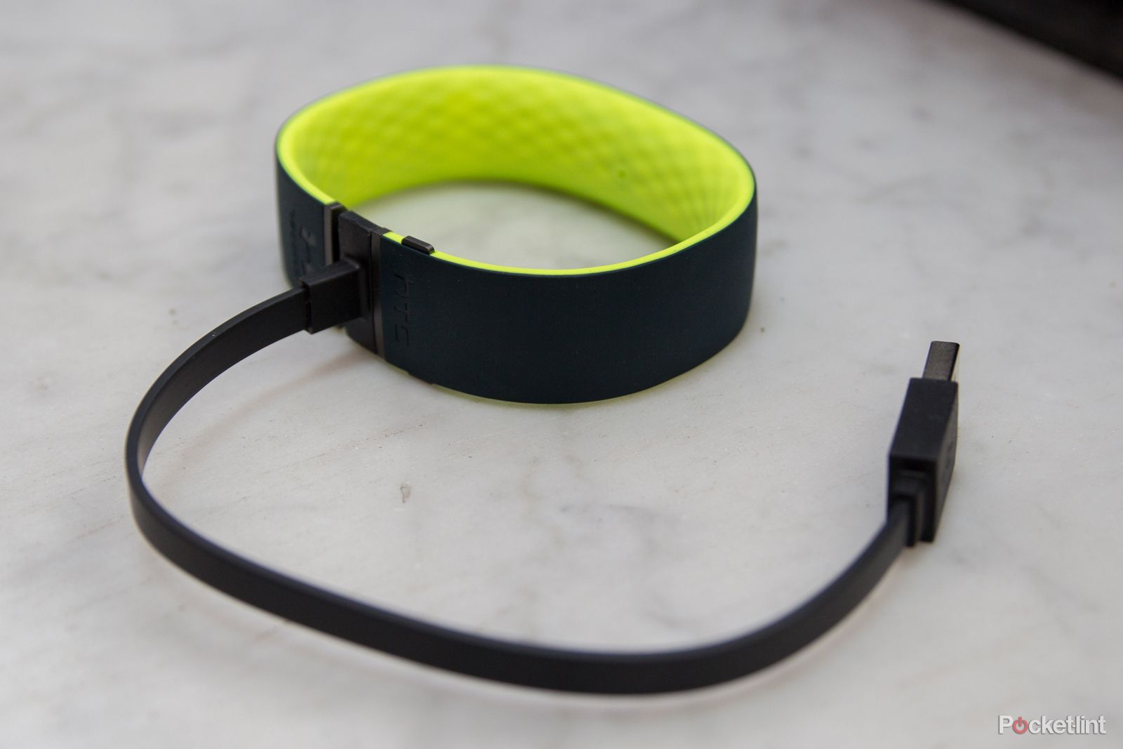htc grip gps sports tracker is the first child of the under armour and htc union image 15
