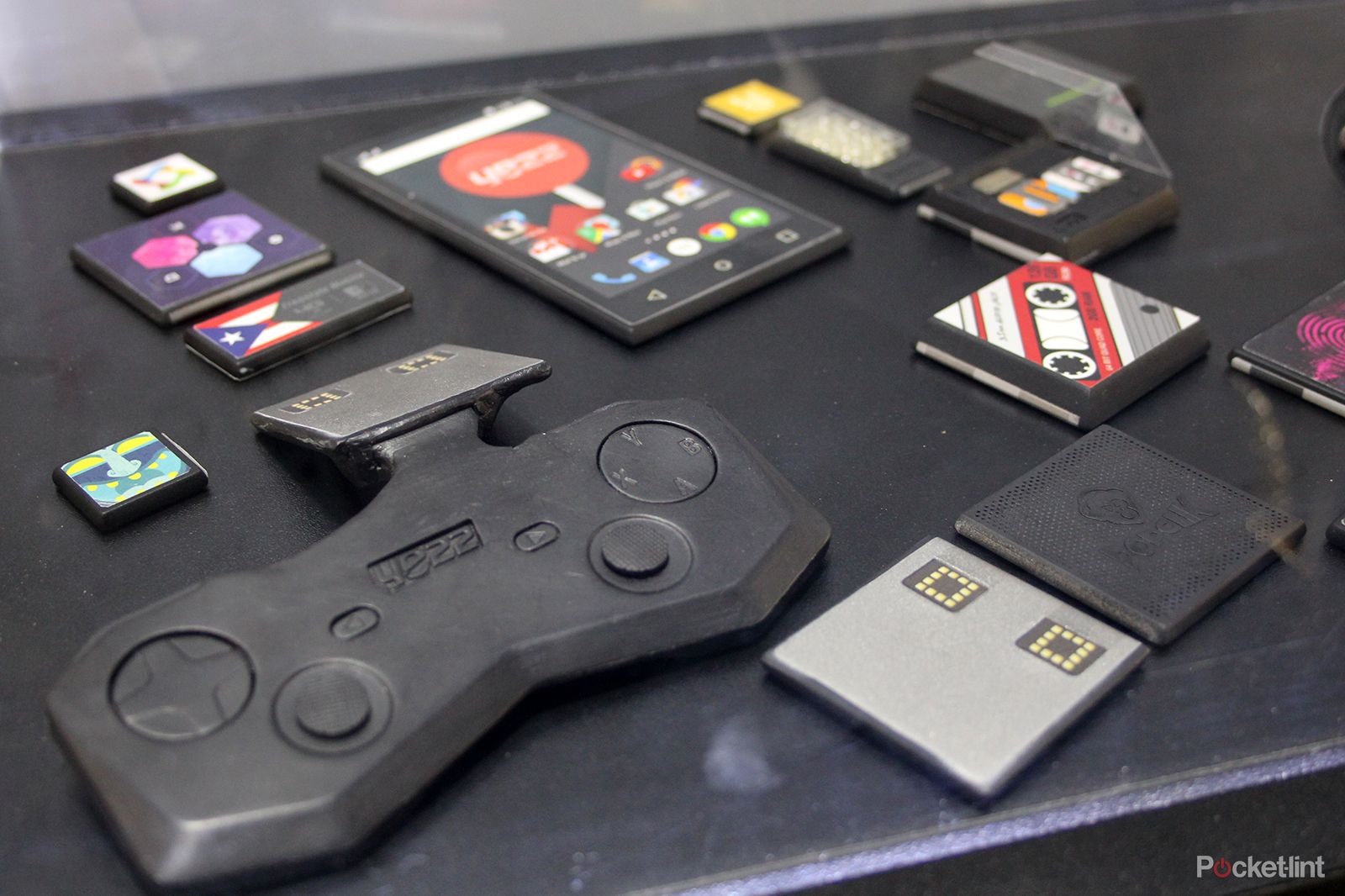 google project ara gets august international release date gaming controller module revealed image 1