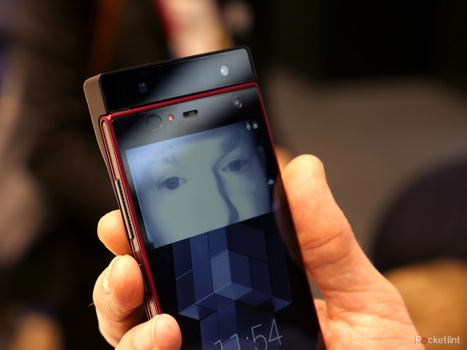 watch as fujitsu iris recognition tech unlocks smartphone at a glance literally video  image 1