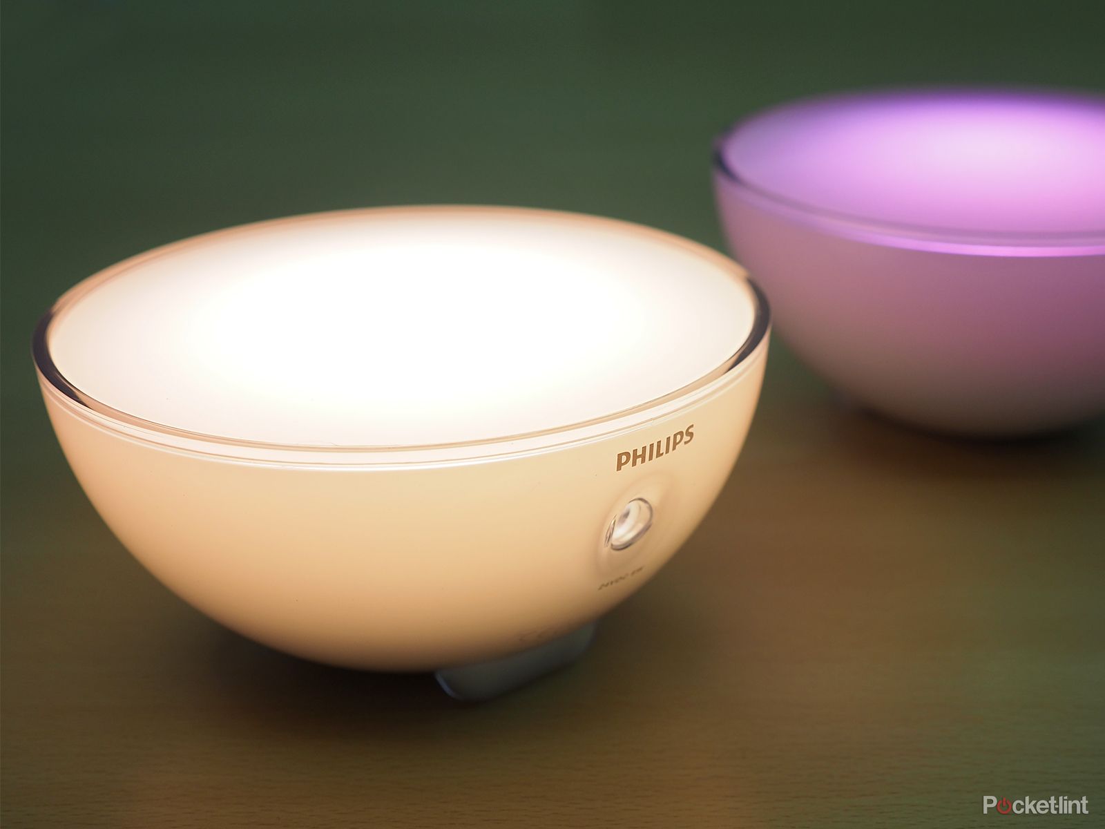 philips hue go the portable colourful and independent addition to hue lighting system hands on image 8