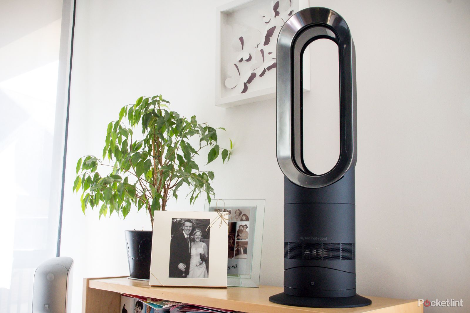 dyson am09 the all weather bladeless fan gets a tidy update hands on  image 1
