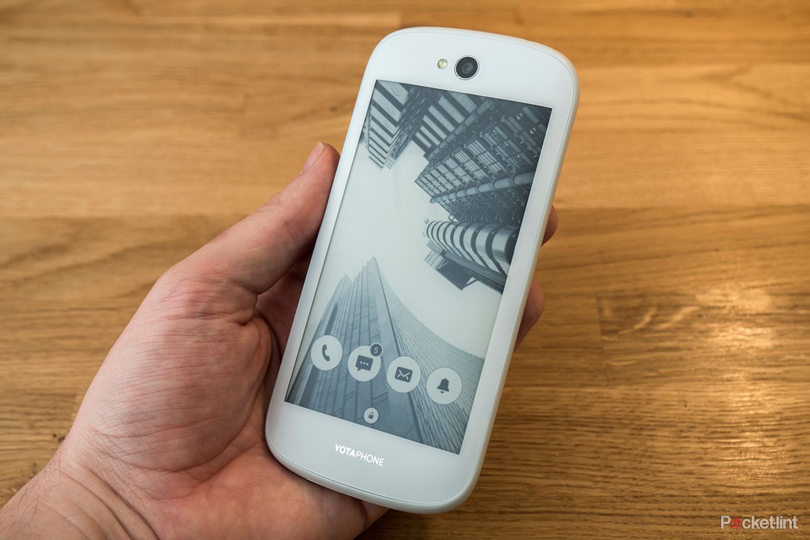 yotaphone 2 now available in white price drop to 440 image 1