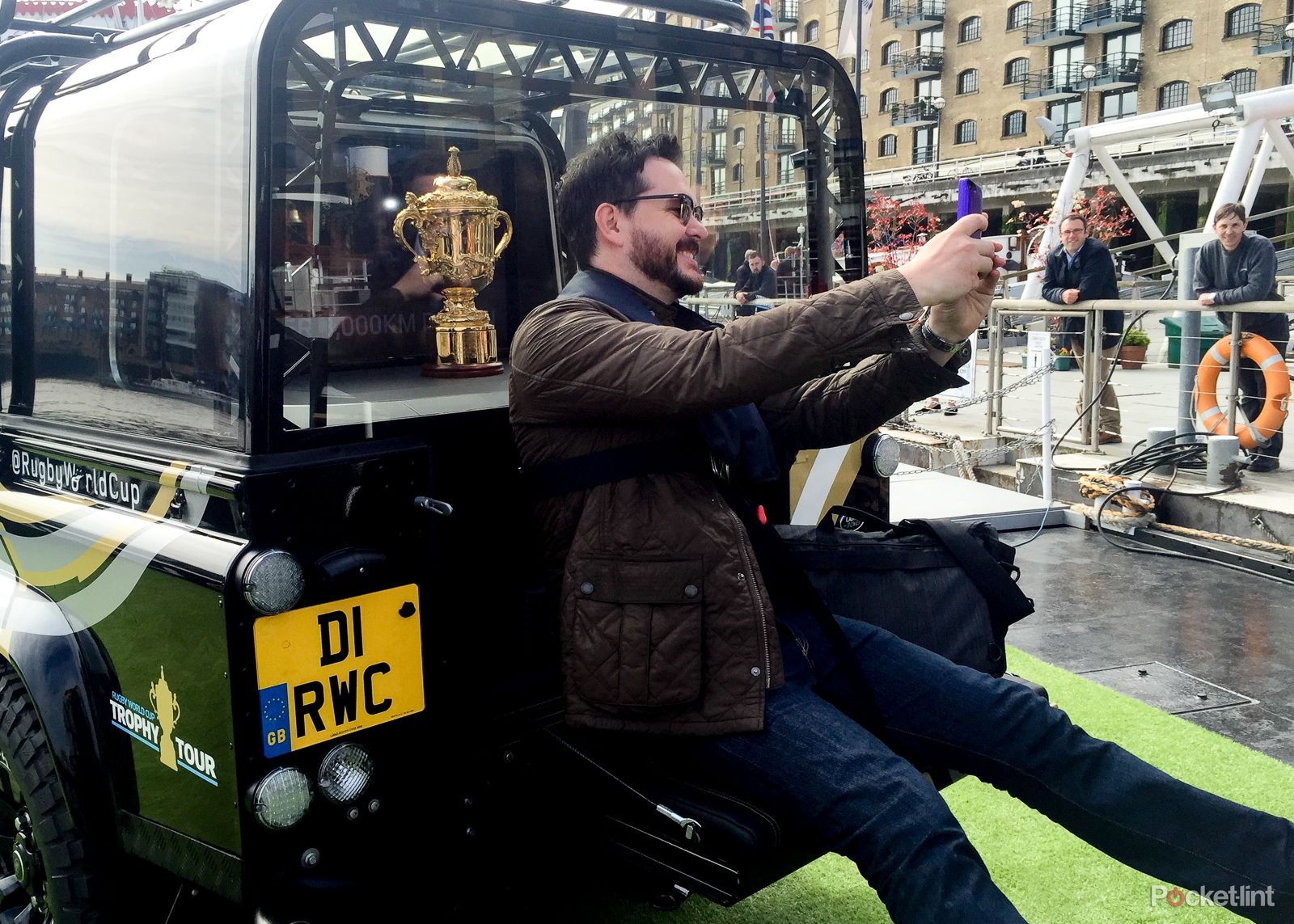land rover creates unique defender to show off rugby s webb ellis cup image 7