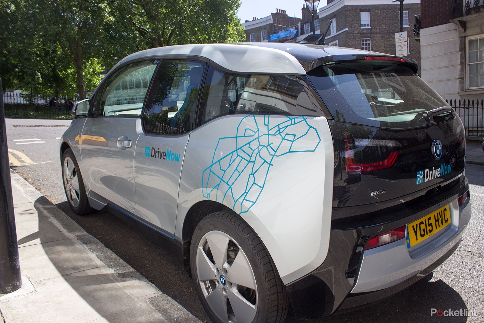 bmw drive now car sharing an affordable way to have a car in the city hands on image 22